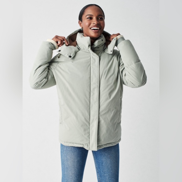 NWT Faherty Chalet Puffer Coat in Sage Green- Multiple Sizes Available - Picture 2 of 16